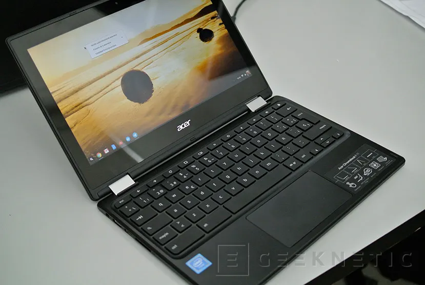 Geeknetic Acer Chromebook R11-CB5 7