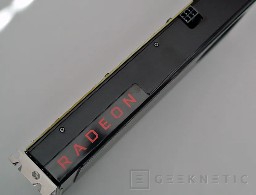 Geeknetic AMD Radeon RX 480 12