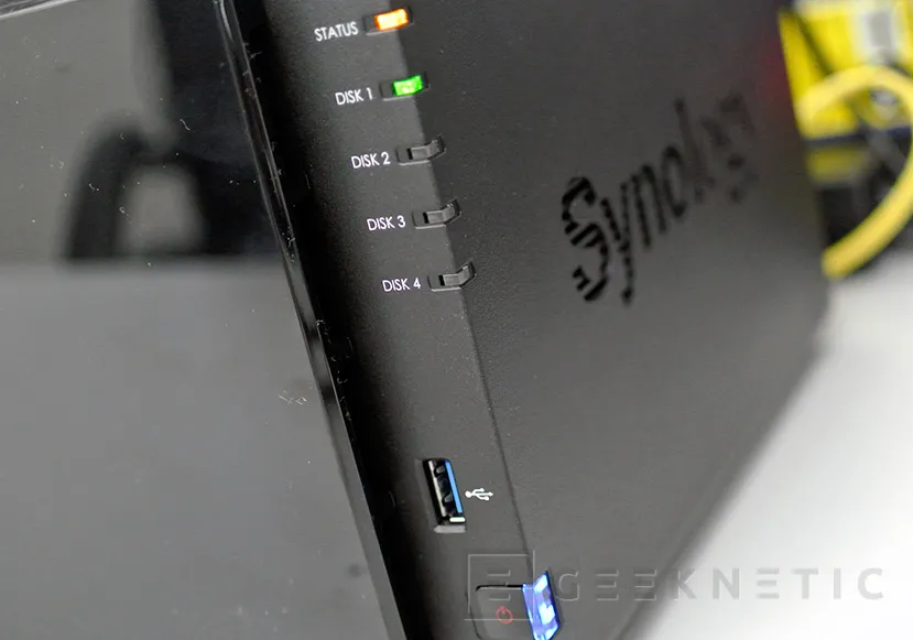 Geeknetic NAS Synology DiskStation DS916+  9