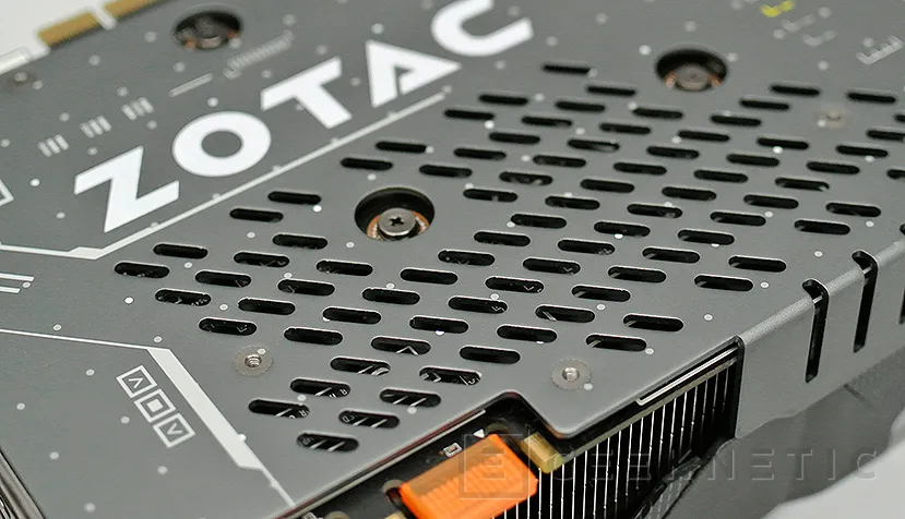 Geeknetic Zotac Geforce GTX 1080 AMP Extreme 34