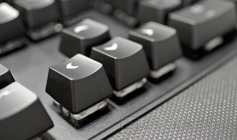 Geeknetic El sorprendente teclado mecánico Krom Kael de Nox   5