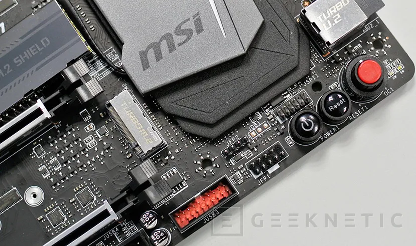 Geeknetic MSI Z270 Gaming M7 11