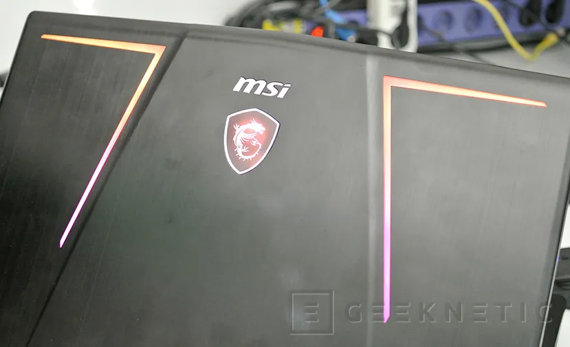 Geeknetic MSI GE63 Raider RGB con Intel Core i7-8750H 21