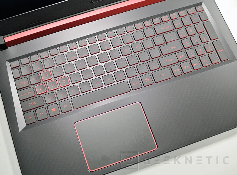 Geeknetic Review Portátil Acer Nitro 5 VR Ready con Ryzen 2700U 14