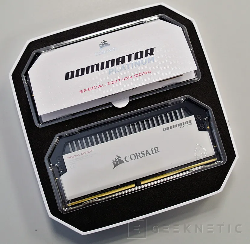 Geeknetic Review Memoria RAM Corsair Dominator Platinum  Contrast Special Edition DDR4 3466 1