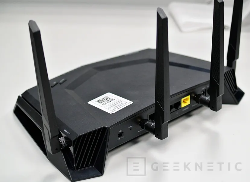 Geeknetic Review Router Netgear XR500 Nighthawk Pro Gaming 24