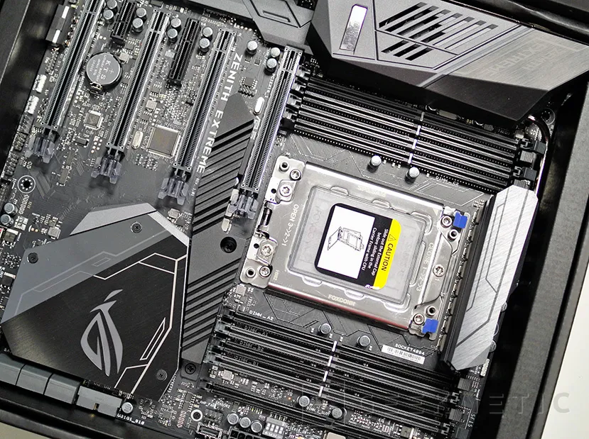 Geeknetic Review Placa Base ASUS ROG Zenith Extreme X399 2