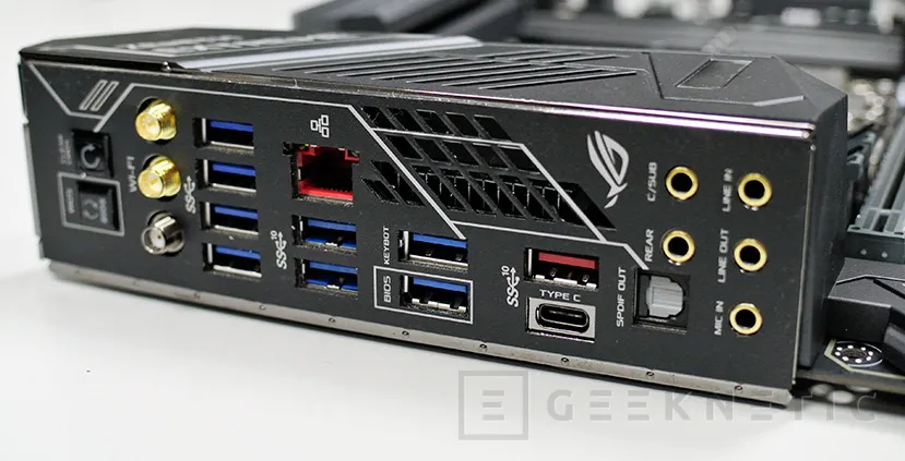 Geeknetic Review Placa Base ASUS ROG Zenith Extreme X399 24