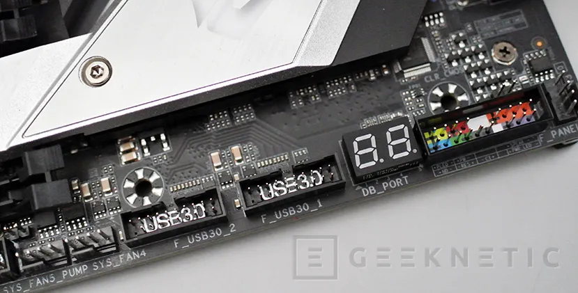 Geeknetic Review Placa Base Gigabyte X399 AORUS Extreme 12