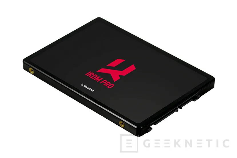 Geeknetic Review SSD GoodRAM IRDM Pro SATA 240GB 1