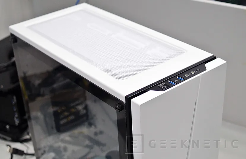 Geeknetic Review Caja Corsair SPEC-06 RGB 5