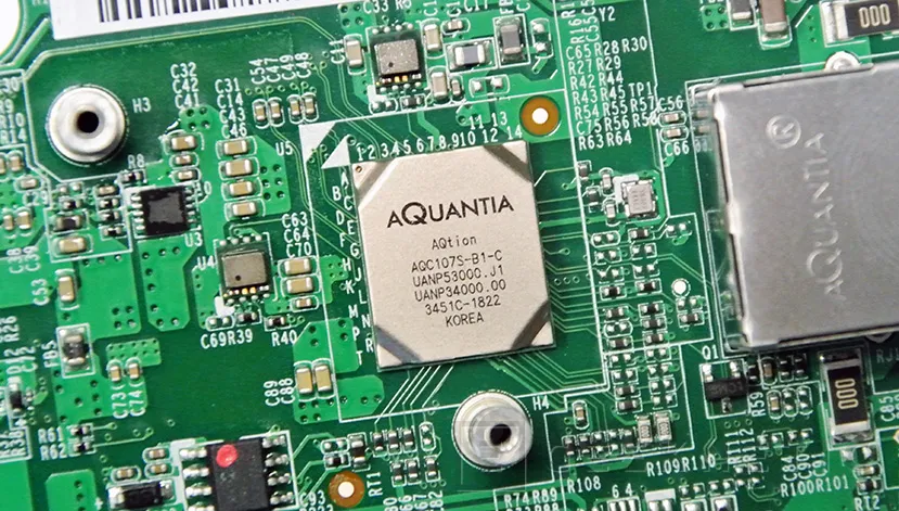 Geeknetic Adaptador Qnap QNA-T310G1T USB 4.0 Thunderbolt 3 10GbE 15