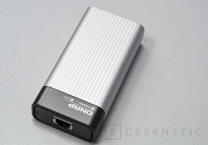 Geeknetic Adaptador Qnap QNA-T310G1T USB 4.0 Thunderbolt 3 10GbE 2