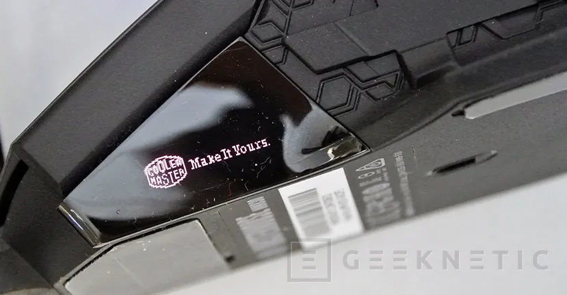 Geeknetic Review Ratón Cooler Master MasterMouse MM830 15