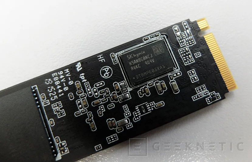 Geeknetic Review SSD Gigabyte AORUS NVMe Gen4 SSD 2TB 8