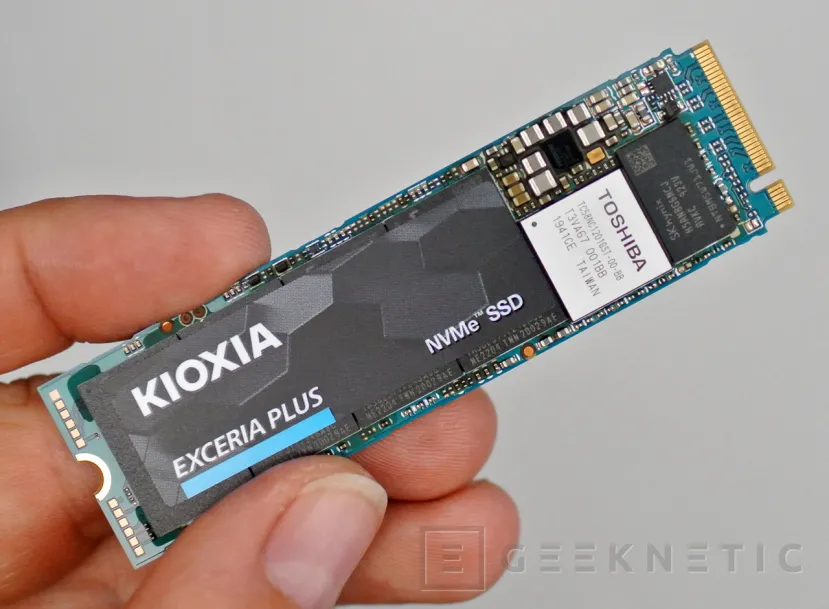 Geeknetic Kioxia Exceria Plus NVMe SSD 2TB Review 8