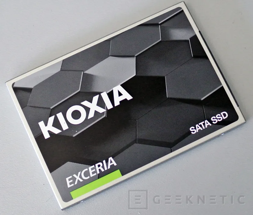 Geeknetic SSD Kioxia Exceria SATA SSD 1TB Review 5