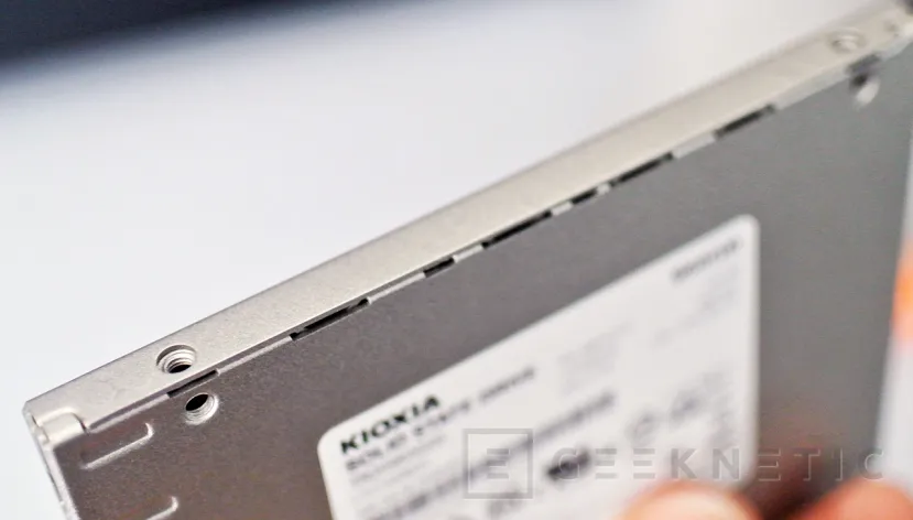 Geeknetic SSD Kioxia Exceria SATA SSD 1TB Review 4