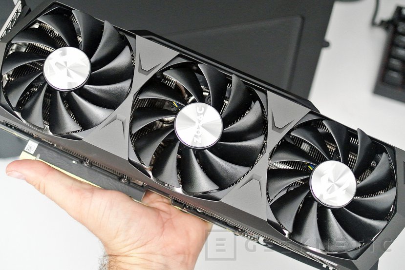 Zotac GAMING GeForce RTX 3080 Trinity Review [Análisis Completo en 