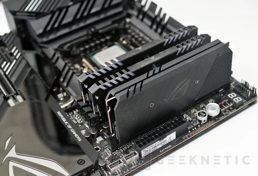 Geeknetic ASUS ROG Maximus XII Extreme Review 37
