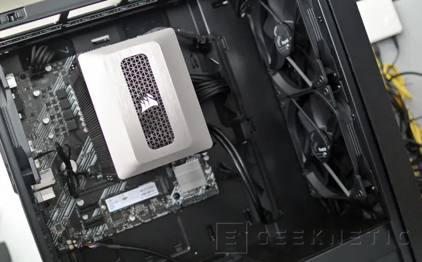Geeknetic Fractal Design Meshify 2 Compact Review 23