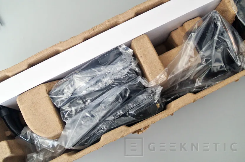 Geeknetic Refrigeración líquida NZXT Kraken X73 RGB Review 3