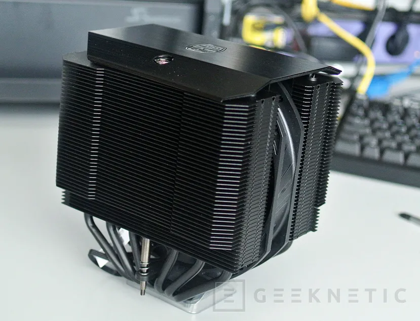 Geeknetic Cooler Master MasterAir MA624 Stealth Review 4