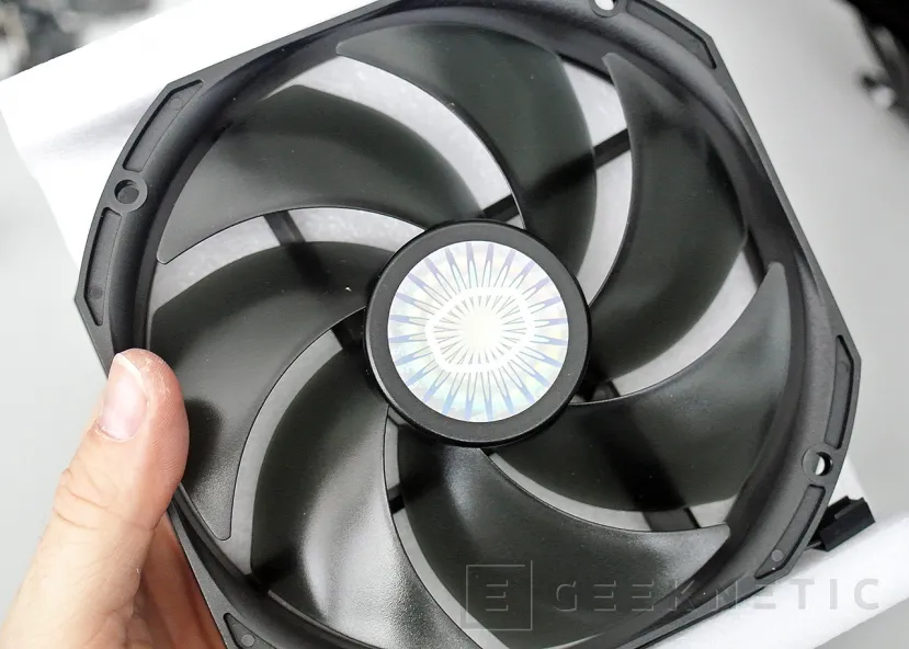 Geeknetic Cooler Master MasterAir MA624 Stealth Review 11