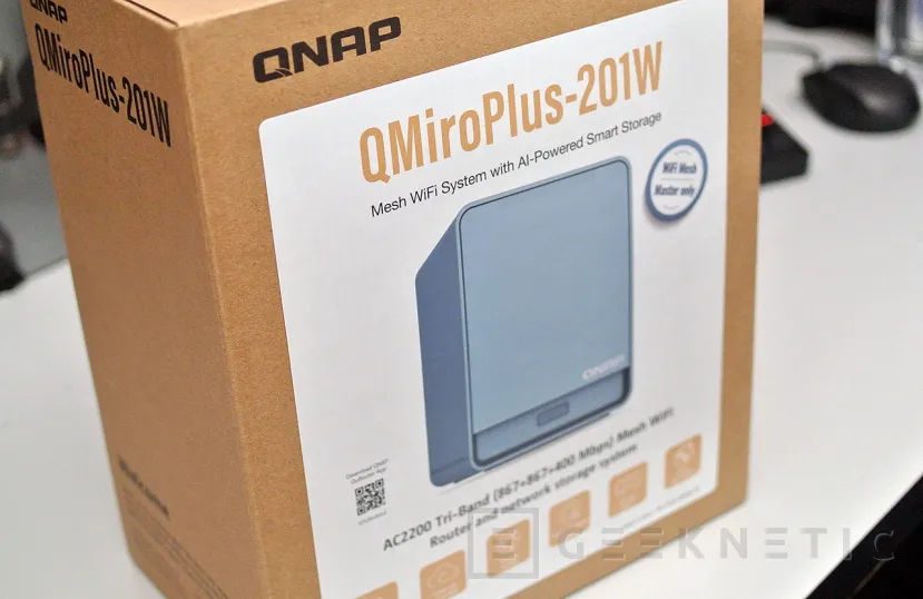 Geeknetic QNAP QMiroPlus-201W Review 1