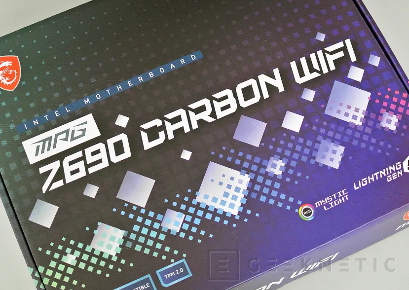 Geeknetic MSI MPG Z690 Carbon Wifi Review 1