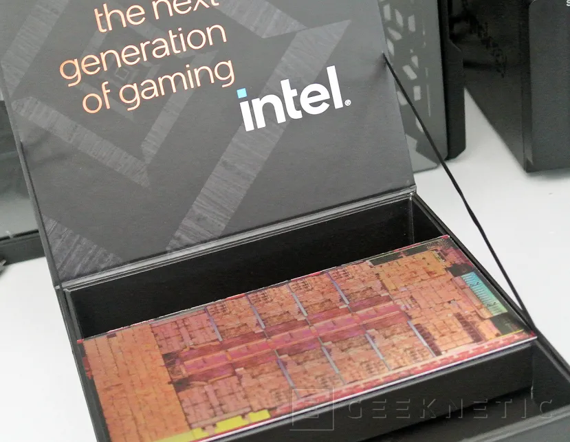 Geeknetic Intel Core i9-12900K Review 1