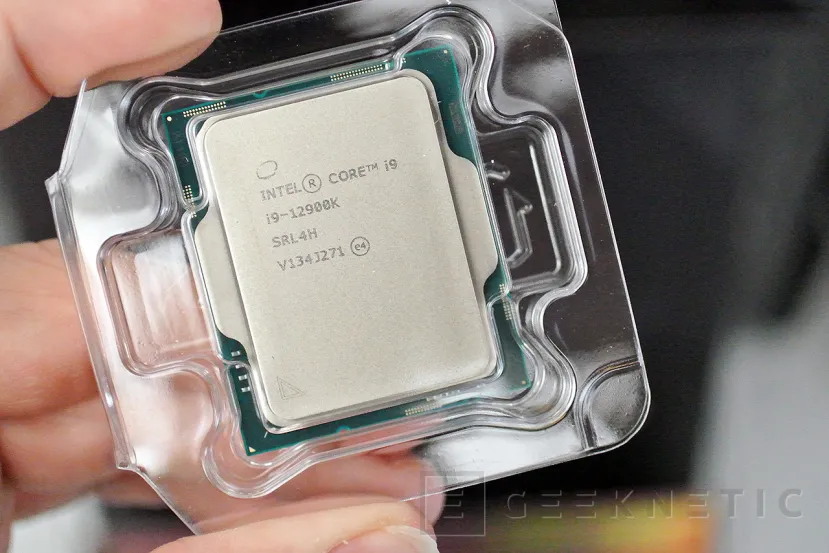 Geeknetic Intel Core i9-12900K Review 4