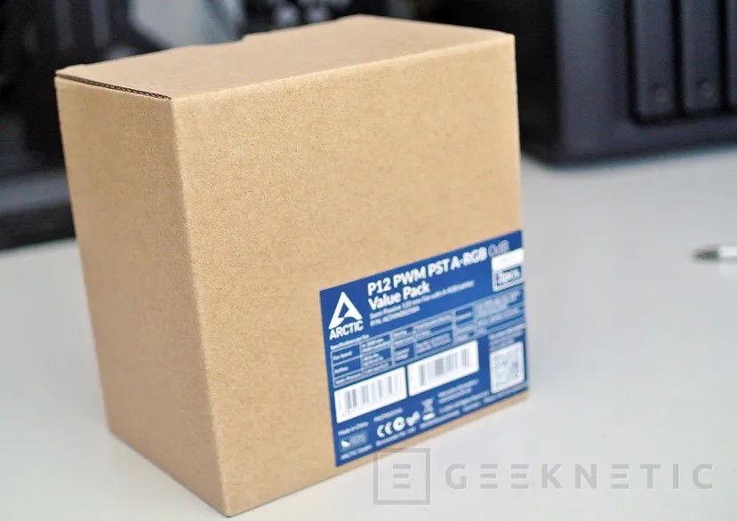 Geeknetic Arctic P12 PWM PST A-RGB 0dB Value Pack Review 1