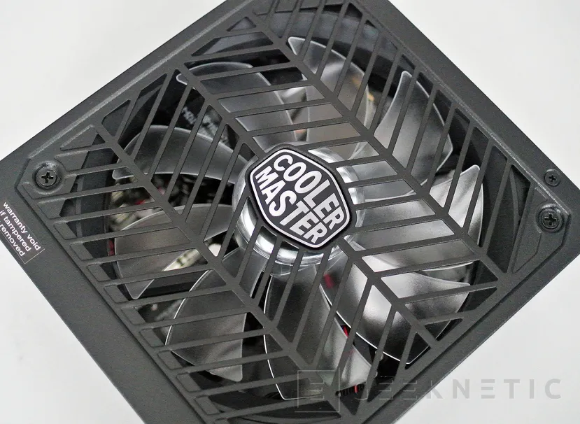 Geeknetic Cooler Master XG PLUS 750 PLATINUM Review 6