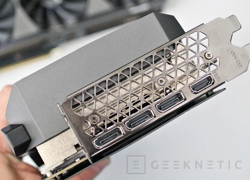 Geeknetic Zotac GeForce RTX 3090 Ti AMP EXTREME HOLO Review 21