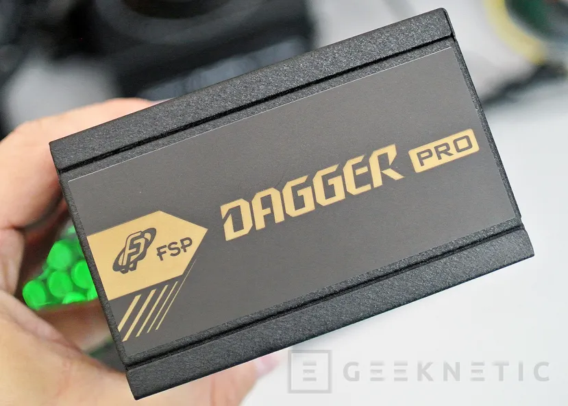 Geeknetic FSP Dagger Pro 850W Review 7