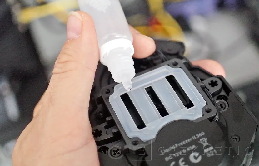 Geeknetic Cómo reparar tu kit de refrigeración Arctic Liquid Freezer II Series 15