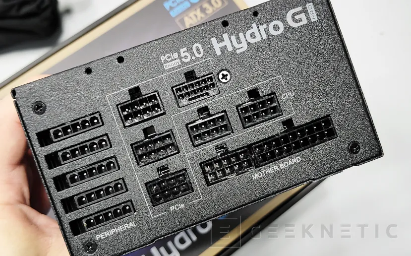 Geeknetic FSP Hydro G Pro 1000w ATX 3.0 Review 15