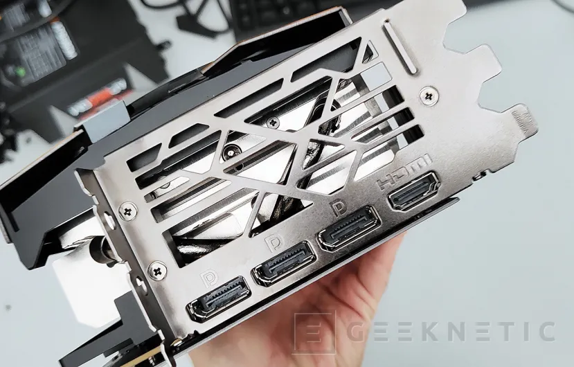 Geeknetic MSI NVIDIA GeForce RTX 4090 SUPRIM X 24G Review 17