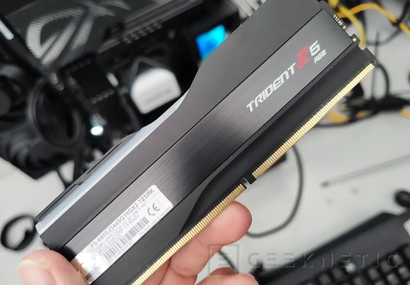 Geeknetic G.Skill Trident Z5 RGB DDR5 Intel XMP 3.0 32GB-6800MHz C34 Review 7