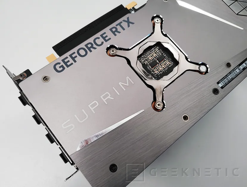 Geeknetic MSI NVIDIA GeForce RTX 4080 SUPRIM X 16G Review 20