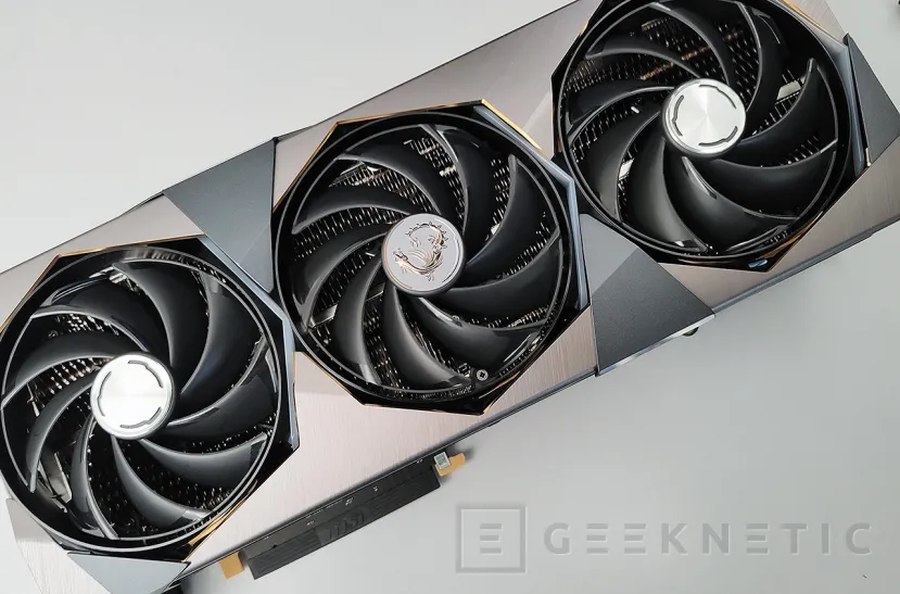 Geeknetic MSI NVIDIA GeForce RTX 4080 SUPRIM X 16G Review 6