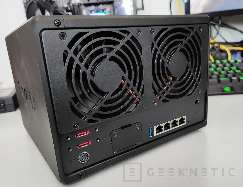 Geeknetic Synology DiskStation DS1522+ Review 27