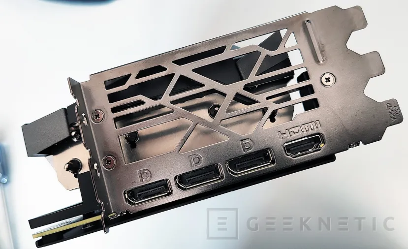 Geeknetic MSI NVIDIA GeForce RTX 4070 Ti Gaming X Trio 12G Review 18