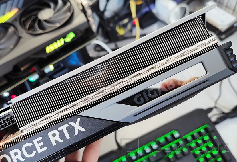 Geeknetic GIGABYTE NVIDIA GeForce RTX 4070 Ti Gaming OC 12G Review 22