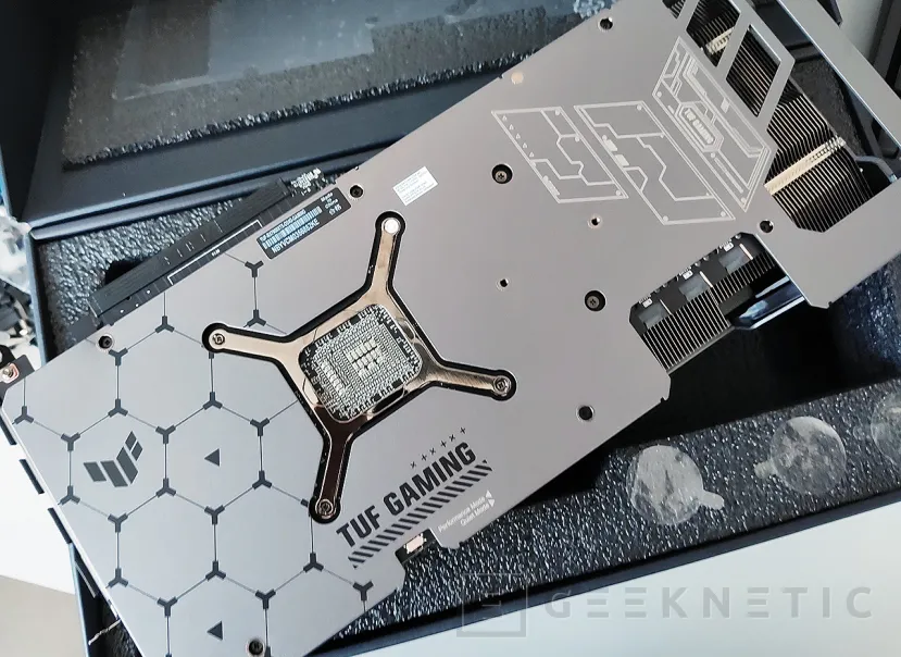 Geeknetic ASUS TUF Gaming AMD Radeon RX 7900 XTX OC Edition Review 5
