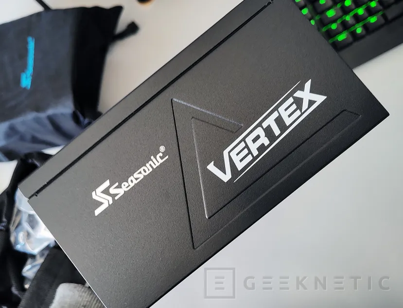 Geeknetic Seasonic Vertex GX-1000 Review 6