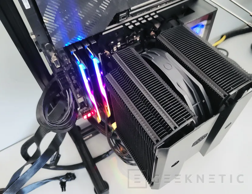 Geeknetic Cooler Master MASTERAIR MA824 STEALTH Review 33