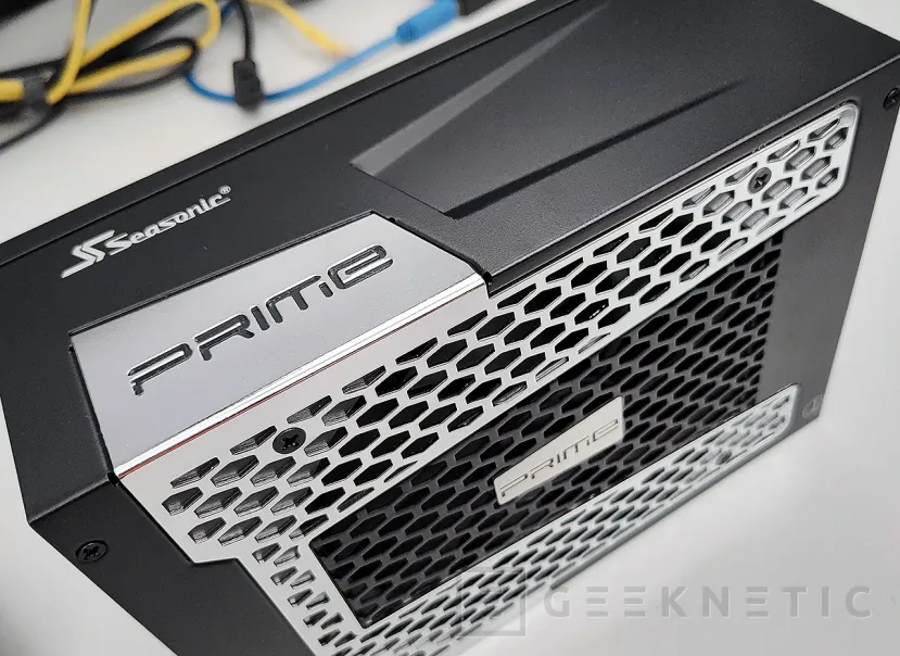 Geeknetic SeaSonic Prime PX-1600 ATX 3.0 Review 8
