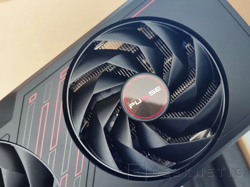 Geeknetic Sapphire PULSE AMD Radeon RX 7700 XT Review 15